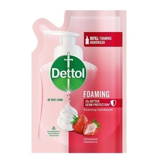 Hw Foam Strawber 700Ml