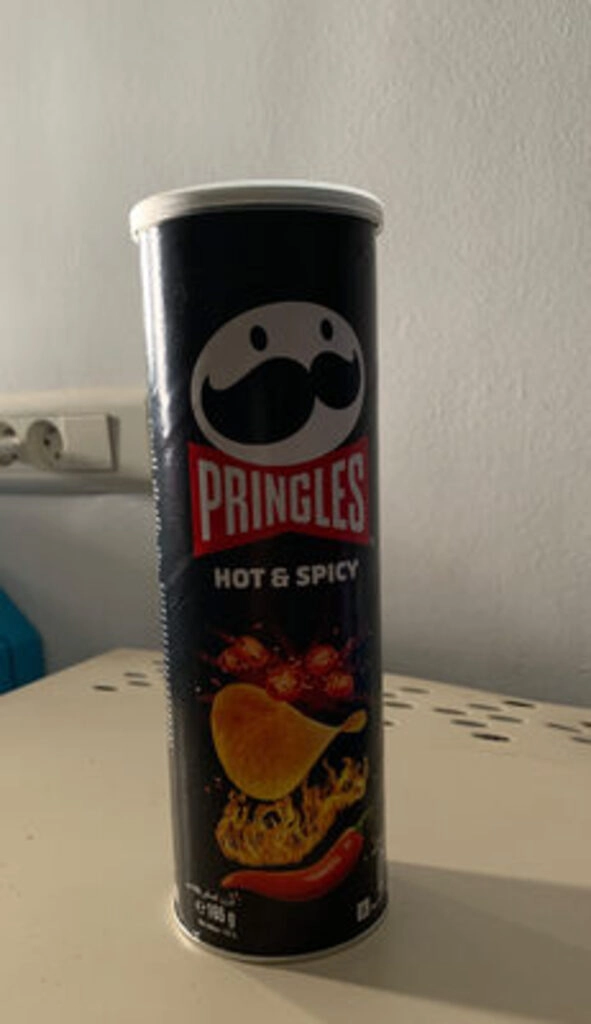 PRINGLES HOT & SPICY 165 GM