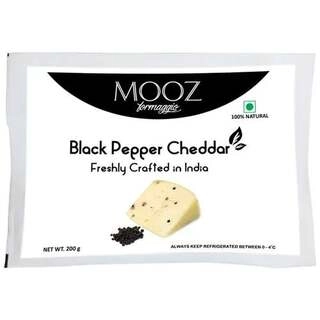 BLACK PEPPER CHEDDAR CHEESE 200 GM.