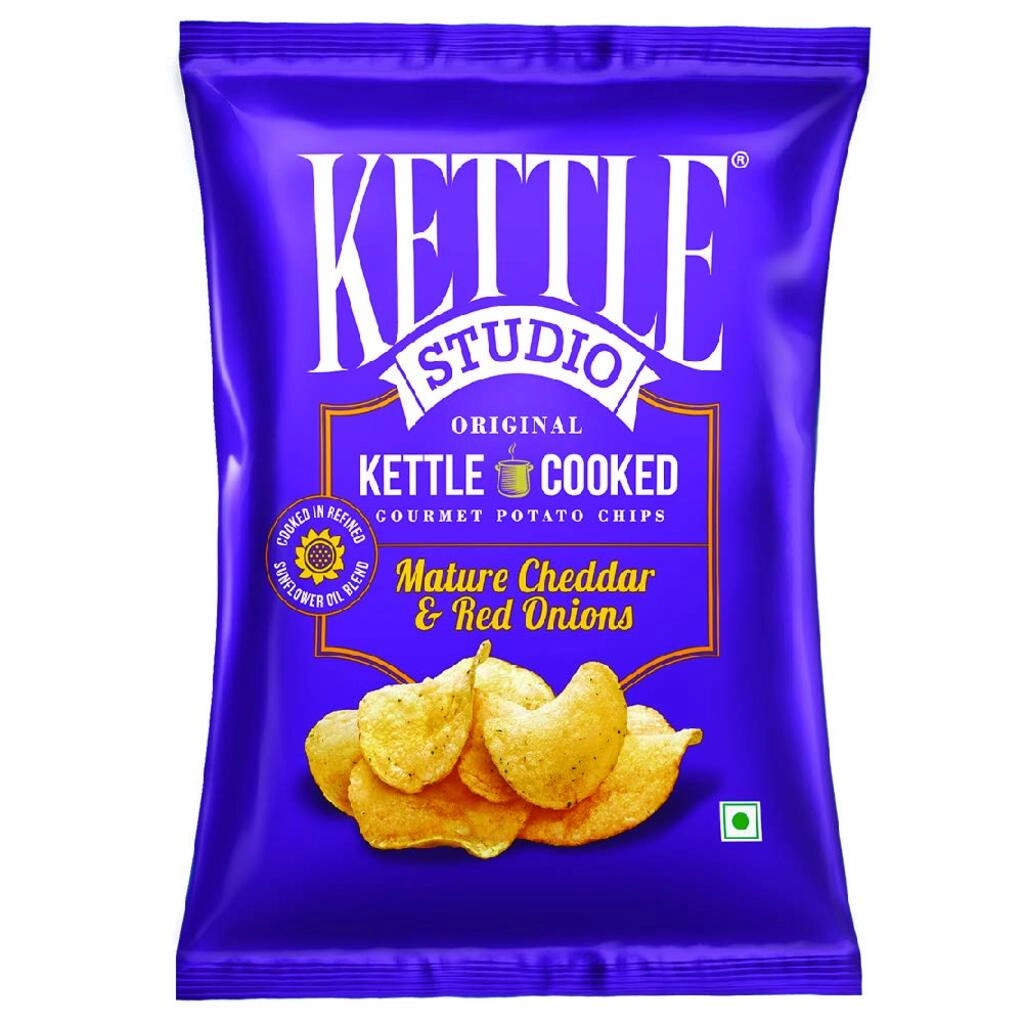 Studio Mature Cheddar & Red Onions Potato Chips