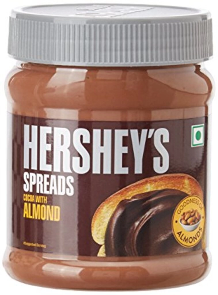 Spreads Cocoa With