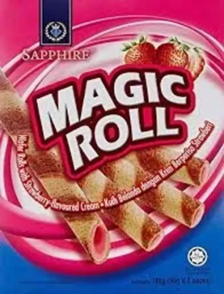 Magic Roll Wafer Rolls With Strawberry Flavoured
