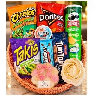 The Global Snack Edit Hamper