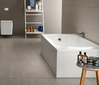 Hindware Bath Tub Marina