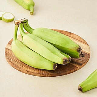 VEG RAW BANANA BULK (1 kg)