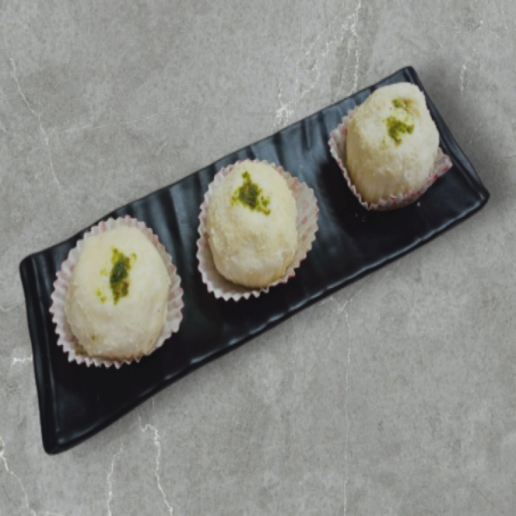 Malai Rasogolla (2 Pcs)