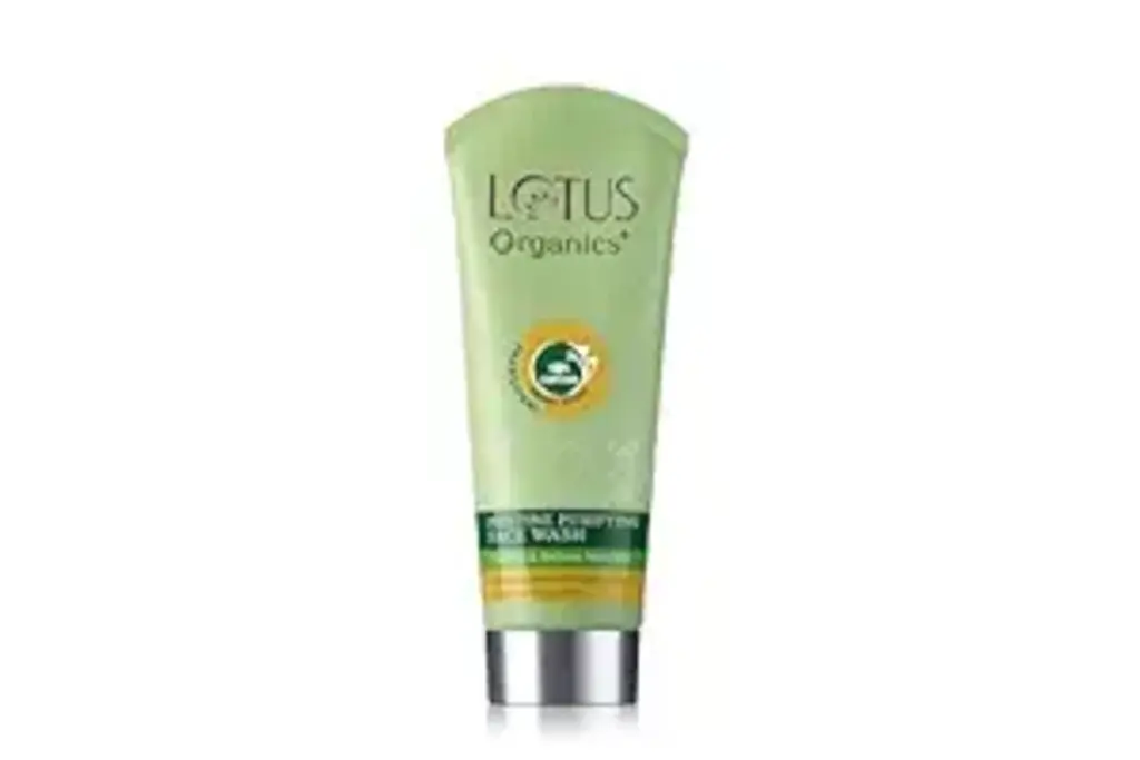 S Frangipani Pristine Purifynig Face Wash 100Gm