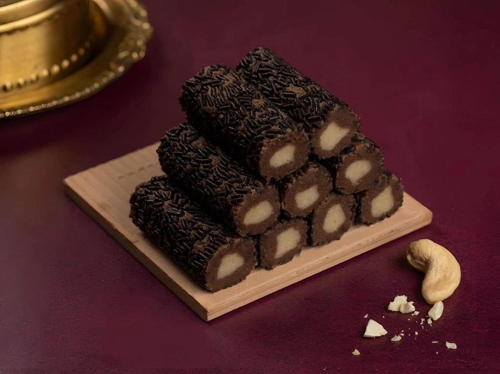 Kaju Chocolate Roll