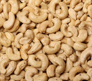 SALTED CASHEW 200 GM
