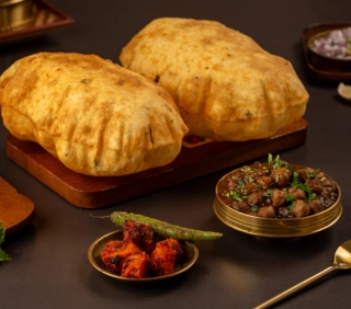 CHOLE BHATURE