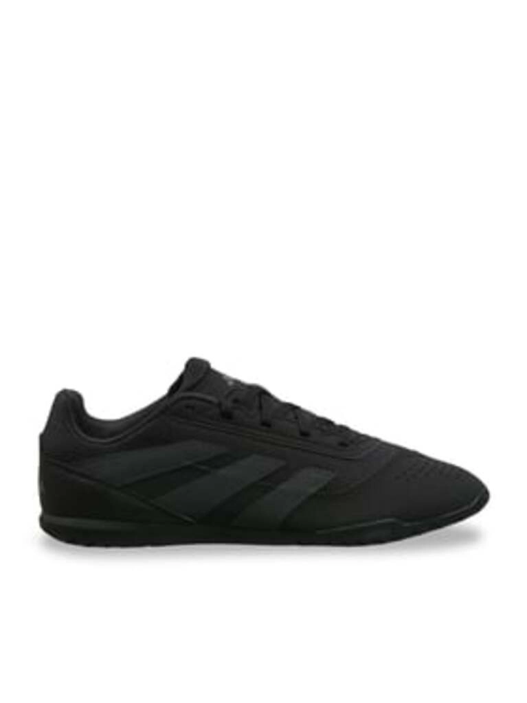 Predator Club In Sala Football Shoes