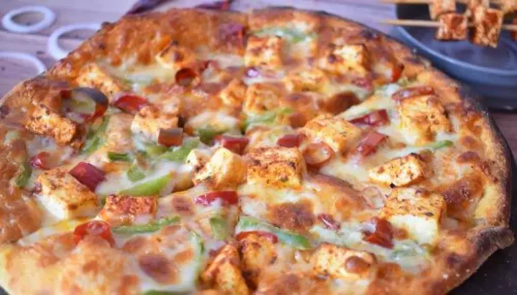 Crispy Paneer Pizza