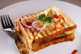 Tandoori Paneer Sandwich