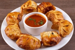 Veg Fried Momos (7 pcs)