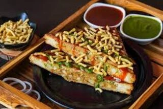 Sev Tamater Sandwich