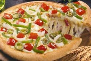 onion tomato capsicum pizza