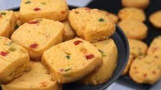 karachi biscuits (200 gm box)