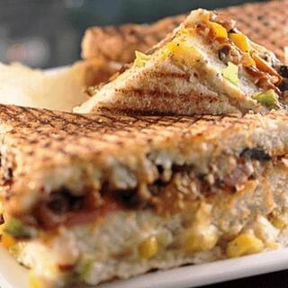 chilli garlic cheese paneer sandwich