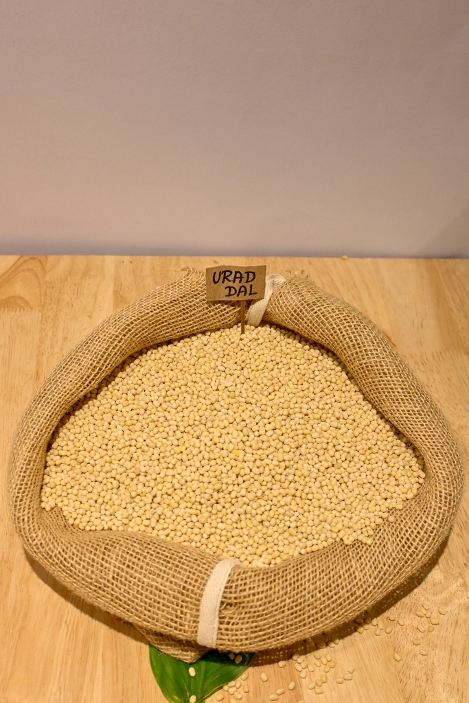 Urad whole