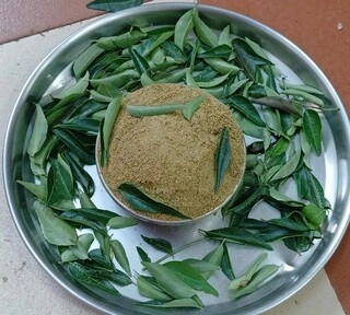 Curry leaf powder