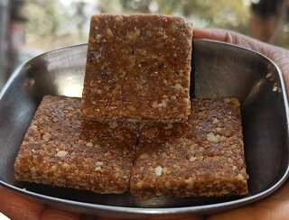 Crushed Peanut Chikki