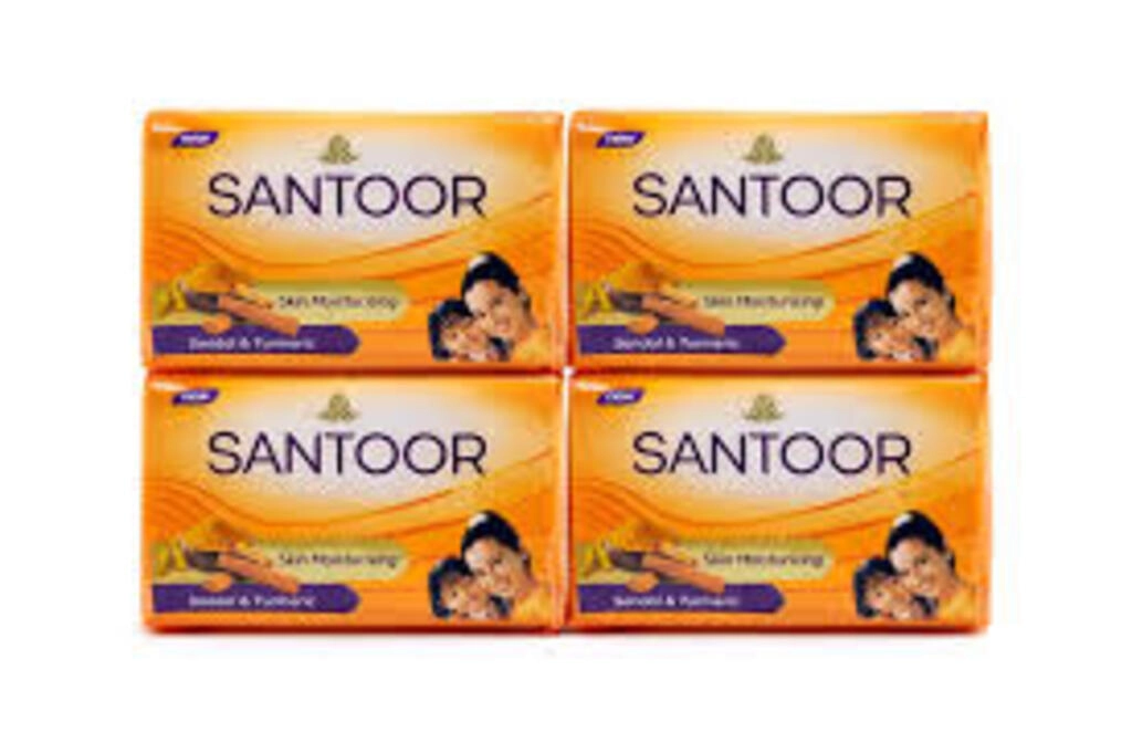 SANTOOR SKIN MOISTURISING SANDAL & TURMERIC SOAP 4 X 43 G