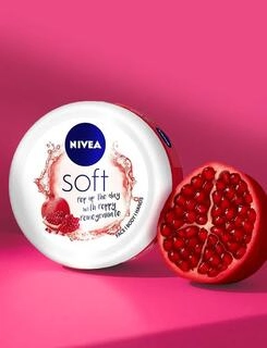 NIVEA SOFT LIGHT MOISTURISER SKIN CREAM PEPPY POMEGRANATE 200 ML