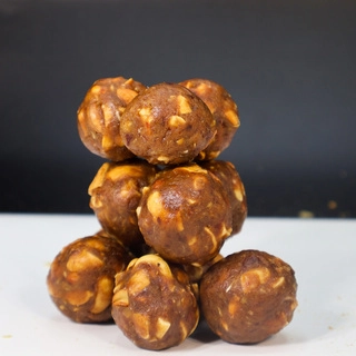 Kaju Khajur Laddu
