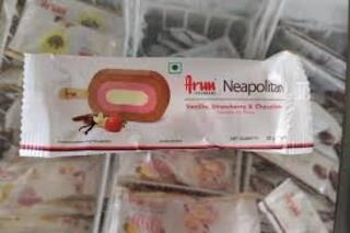 Neapolitan Vanila Straw Chocola