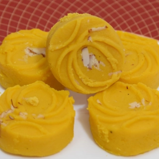 Kesar Puri Peda