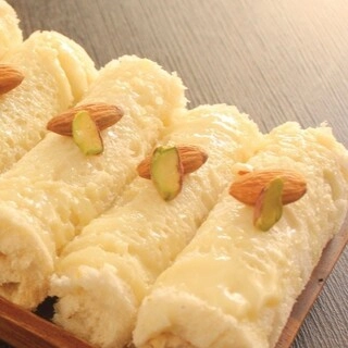 Litchi Malai Roll