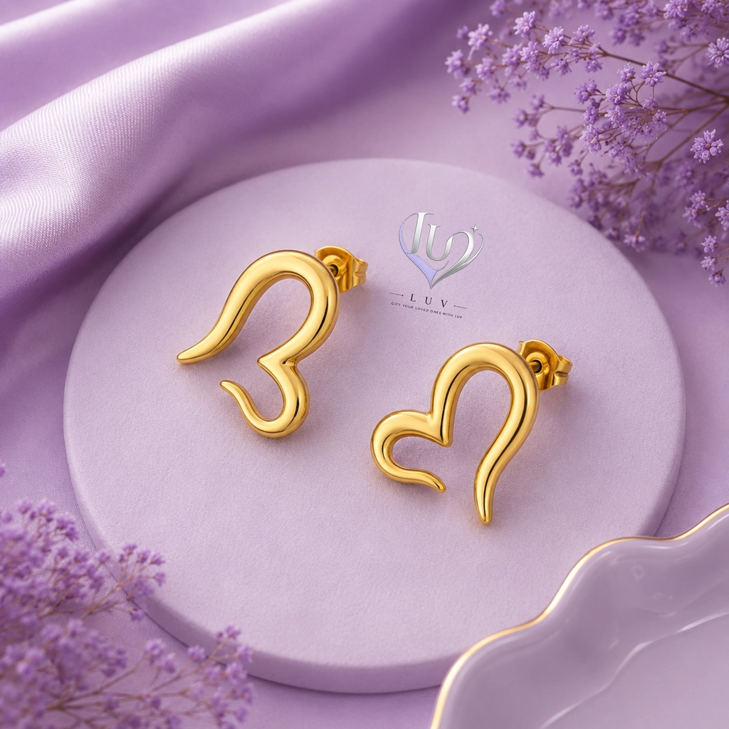 Amoura Heart Studs