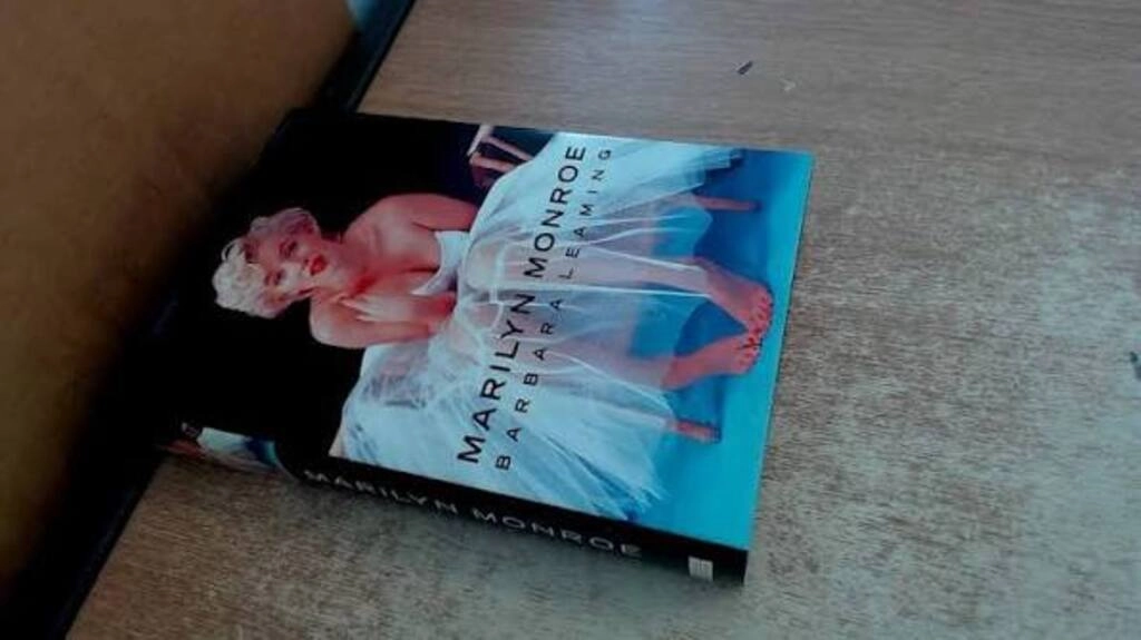 marilyn monroe (used,hard cover,good condition)