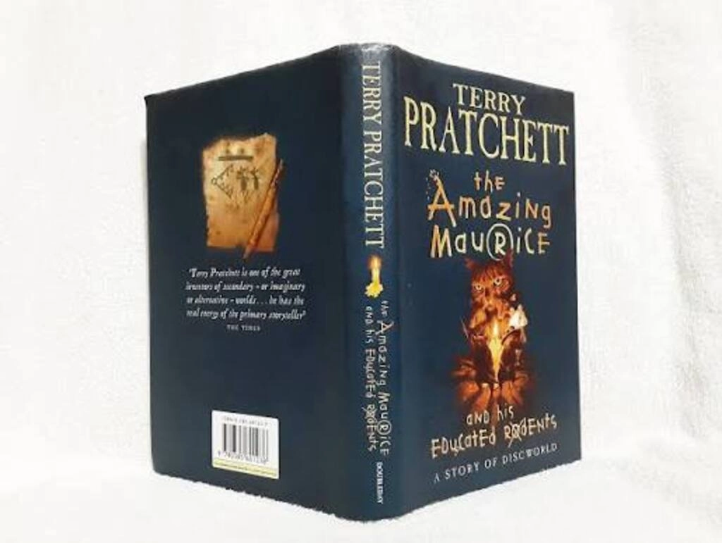 The Amazing Maurice And His Educated Rodents (used,hard cover,good condition)