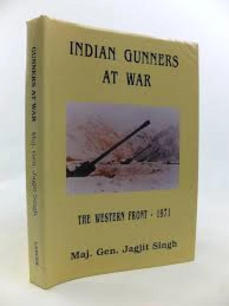 indian gunners at war (used,hard cover,good condition)