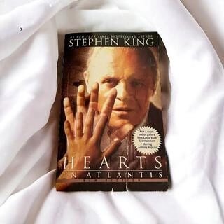 hearts in atlantis (used,paper back,good condition)