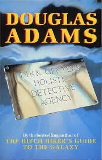 dirk gently's holistic detective agency (used,paper back, good condition)