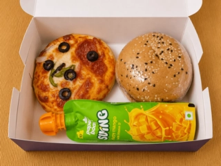 Burger,Mini Pizza, Paperboat Mango Swing