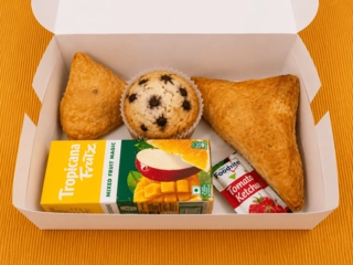Veg Puff Combo