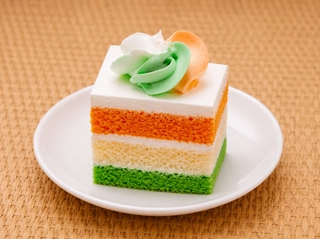 Tri colour Cake -1pc